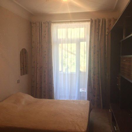 Room In Apartment Shevchenko 15/4 Odessa Ngoại thất bức ảnh