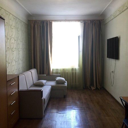 Room In Apartment Shevchenko 15/4 Odessa Ngoại thất bức ảnh